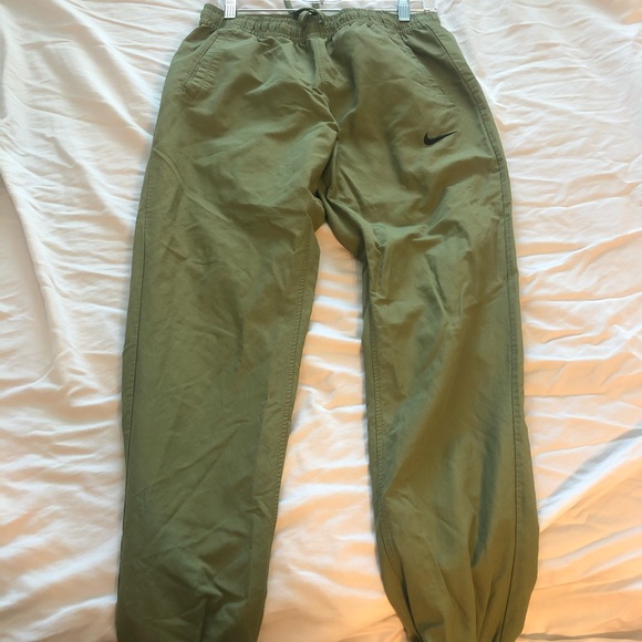 green nike joggers